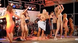 Un uomo come ragazze ...