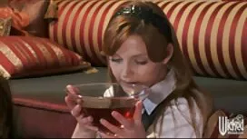 L'uomo suonò tre e f ...