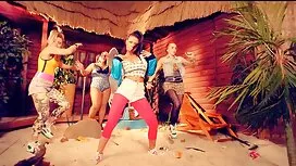 Baciare la ragazza d ...